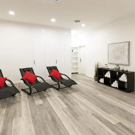 Hotel Dormero Roth 4*